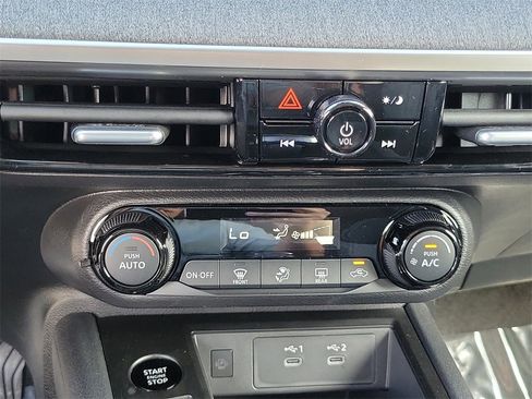 New 2026 Nissan Kicks SV image 9