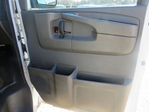 Used 2014 Chevrolet Express 1500 LS image 15
