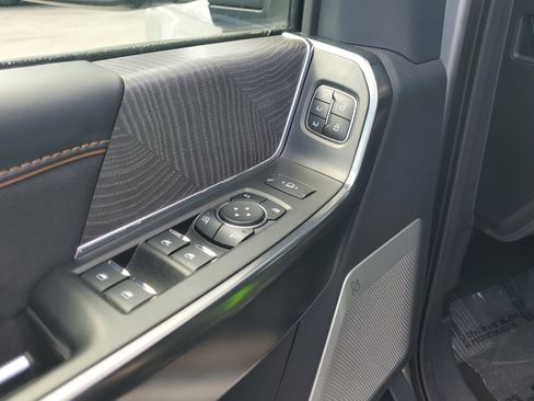 Certified 2024 Ford F350 Platinum w/ FX4 Off-Road Package image 19