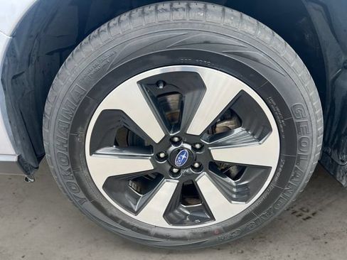 Used 2018 Subaru Forester 2.5i Limited AWD/4WD image 9