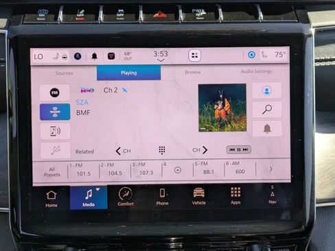 New 2025 Jeep Grand Cherokee Overland w/ Trailer Tow Package AWD/4WD image 16