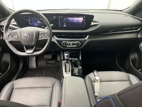 Certified 2024 Buick Envista Sport Touring w/ Convenience I Package FWD image 4