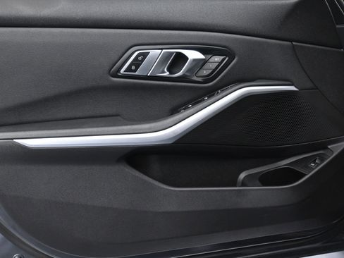 Used 2020 BMW 330i Sedan w/ Convenience Package image 14