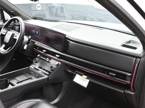 Used 2025 Hyundai Santa Fe Calligraphy FWD image 29