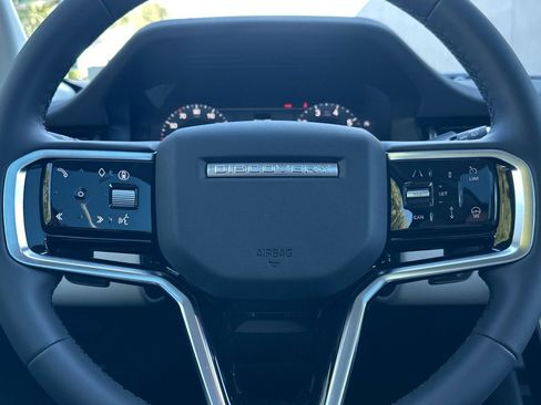 New 2025 Land Rover Discovery Sport S image 17