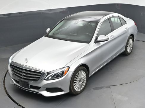 Used 2017 Mercedes-Benz C 300 4MATIC Sedan w/ Premium 3 Package image 37