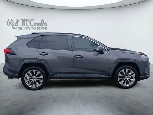 Used 2021 Toyota RAV4 XLE Premium FWD image 6