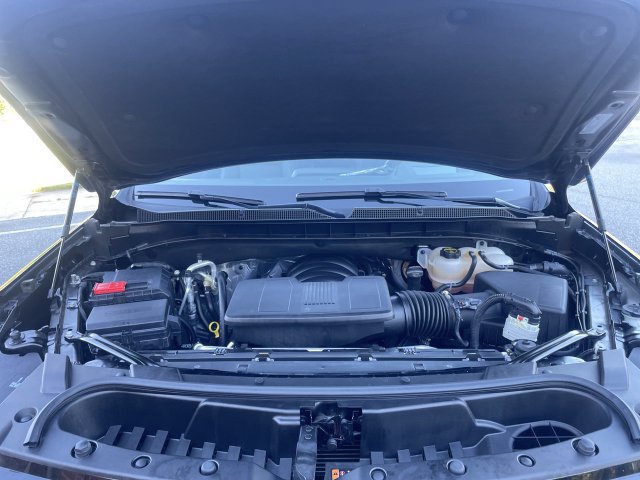 Certified 2025 Chevrolet Suburban RST w/ Advanced Technology Package AWD/4WD image 28