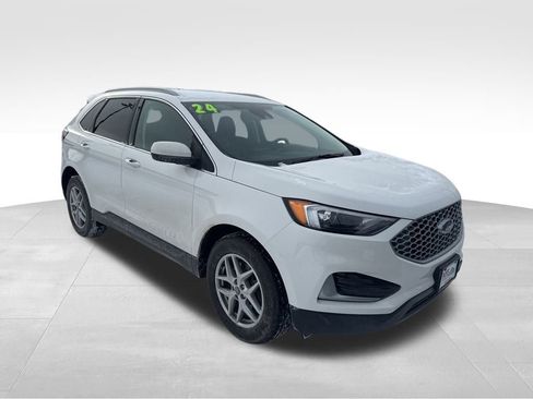 Used 2024 Ford Edge SEL image 8