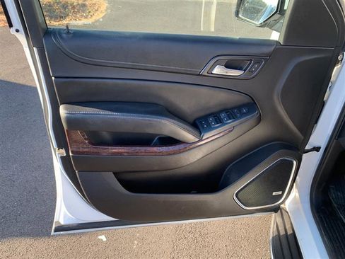 Used 2017 GMC Yukon XL SLE w/ HD Trailering Package image 39