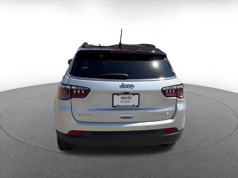 Used 2025 Jeep Compass Limited AWD/4WD image 12