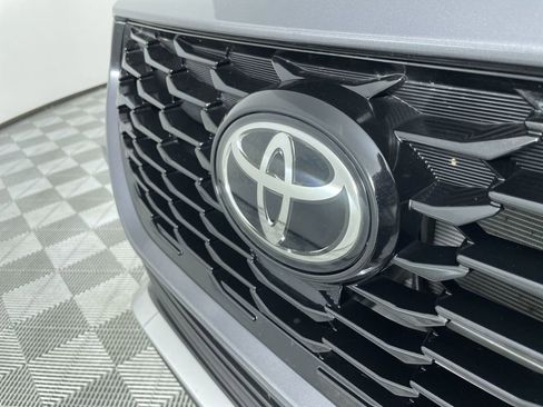 Used 2023 Toyota Highlander XSE image 31