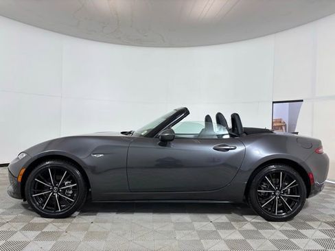 Used 2024 MAZDA MX-5 Miata Grand Touring RWD image 3