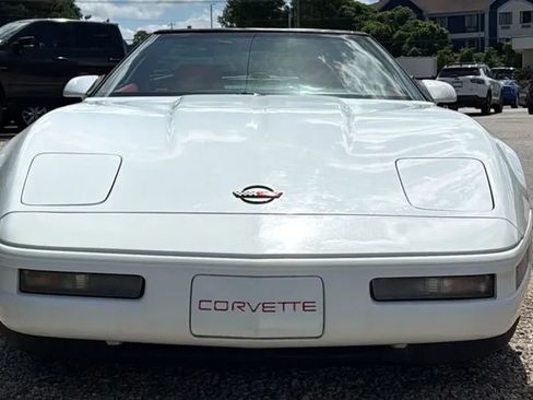 Used 1996 Chevrolet Corvette Coupe RWD image 4
