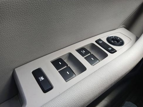 Used 2015 Hyundai Sonata SE w/ Option Group 09 FWD image 43