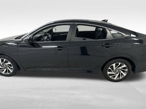 Used 2018 Honda Civic EX image 6