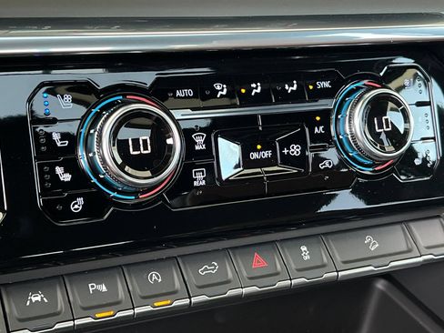 New 2026 GMC Sierra 1500 Denali Ultimate AWD/4WD image 18