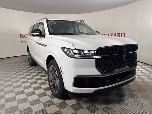 New 2025 Lincoln Navigator Reserve image 1