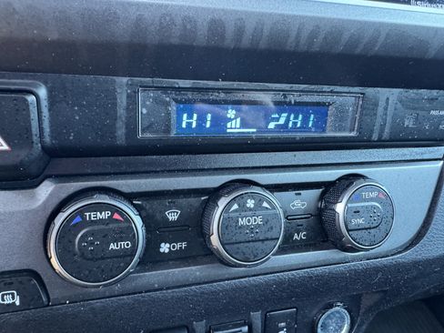 Certified 2023 Toyota Tacoma TRD Off-Road image 26