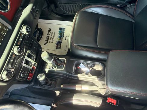 Used 2021 Jeep Wrangler Rubicon AWD/4WD image 12