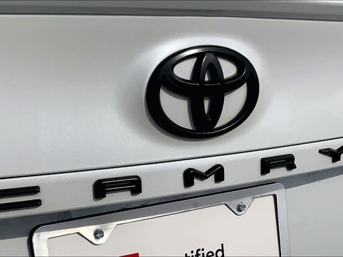 Certified 2022 Toyota Camry XSE image 9