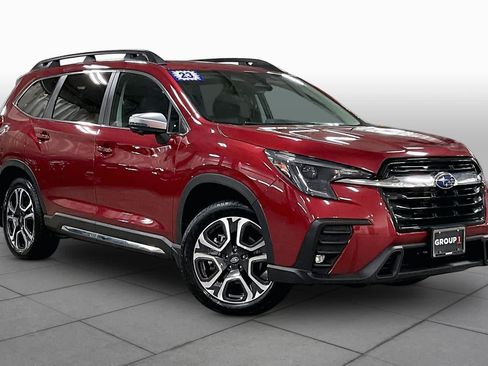 Used 2023 Subaru Ascent Limited w/ Technology Package AWD/4WD image 3