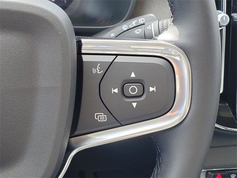 New 2026 Volvo XC40 B5 Core w/ Protection Package Premier image 19