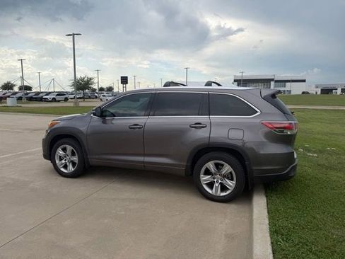 Used 2015 Toyota Highlander Limited FWD image 8