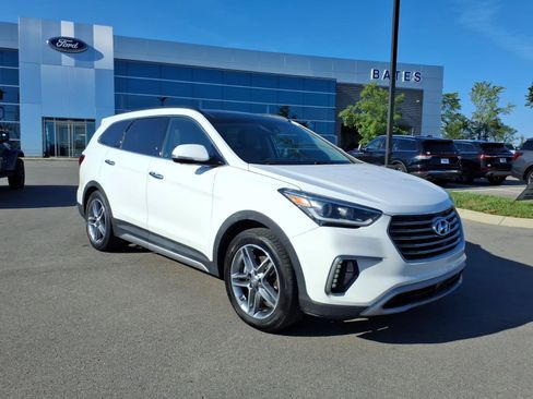Used 2019 Hyundai Santa Fe XL FWD image 1