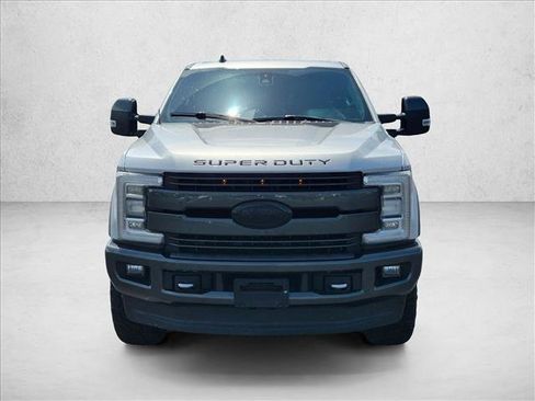 Used 2019 Ford F250 Lariat w/ Lariat Ultimate Package AWD/4WD image 2