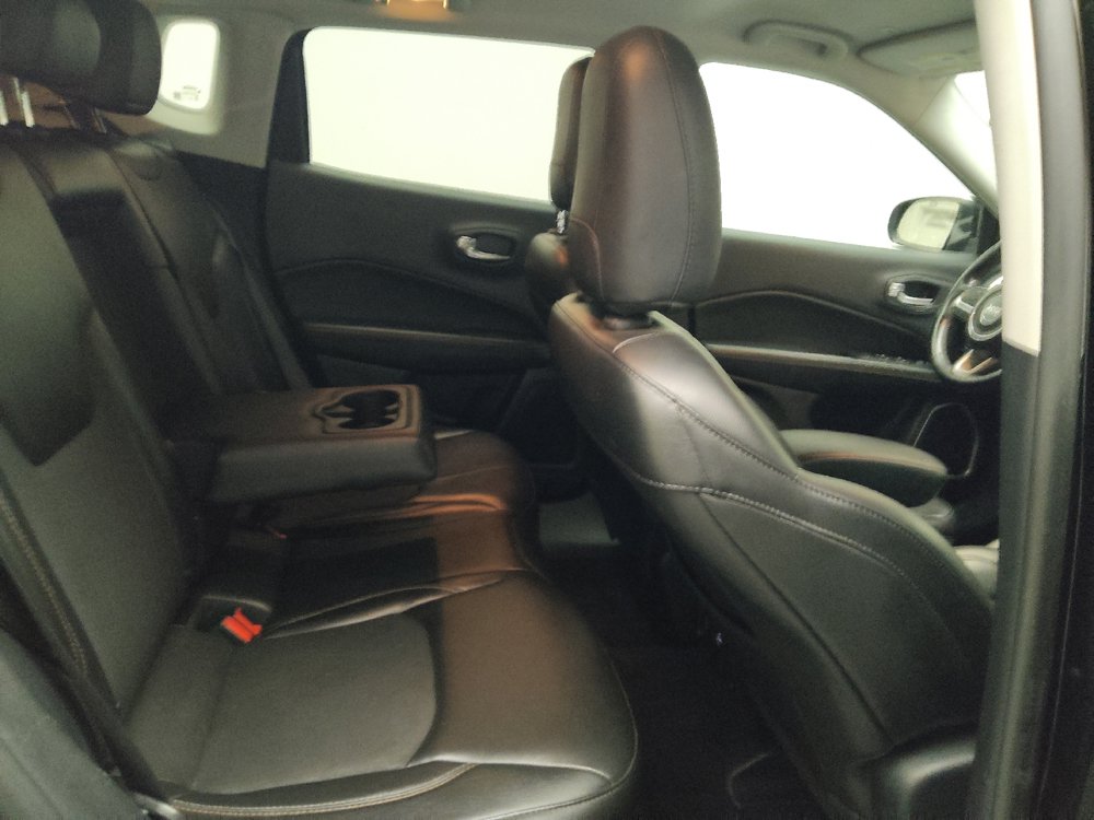 Used 2018 Jeep Compass Latitude w/ Popular Equipment Group FWD image 19