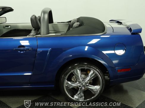 Used 2009 Ford Mustang GT RWD image 24