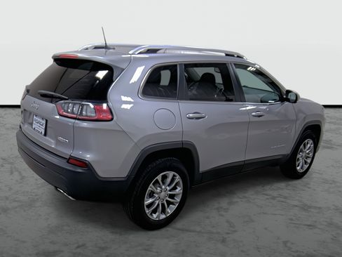 Used 2019 Jeep Cherokee Latitude Plus w/ Comfort/Convenience Group AWD/4WD image 4