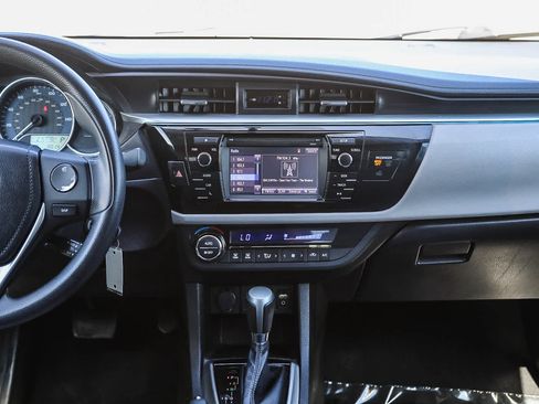 Used 2014 Toyota Corolla LE FWD image 13