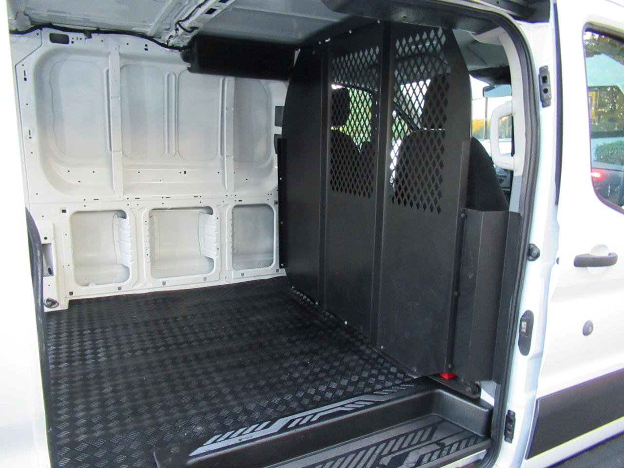 Used 2019 Ford Transit 250 130 Low Roof w/ Exterior Upgrade Package RWD image 14
