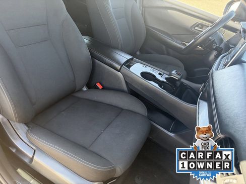 Used 2024 Nissan Rogue S image 11