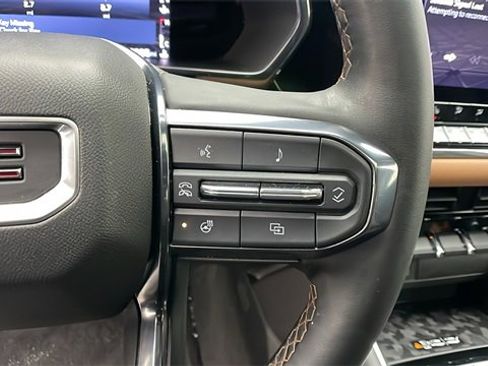 Used 2023 GMC Canyon AT4 w/ AT4 Premium Package image 16