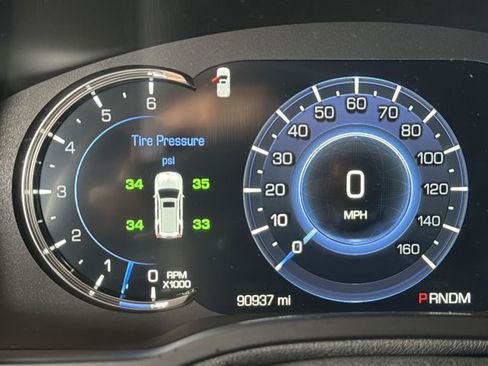 Used 2016 Cadillac Escalade Premium RWD image 18