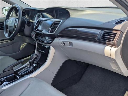 Used 2017 Honda Accord EX-L image 21