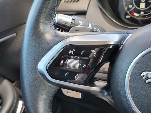 Used 2021 Jaguar E-PACE SE image 30