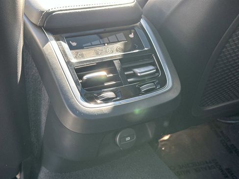 Certified 2023 Volvo V60 B5 Cross Country Ultimate w/ Climate Package image 22