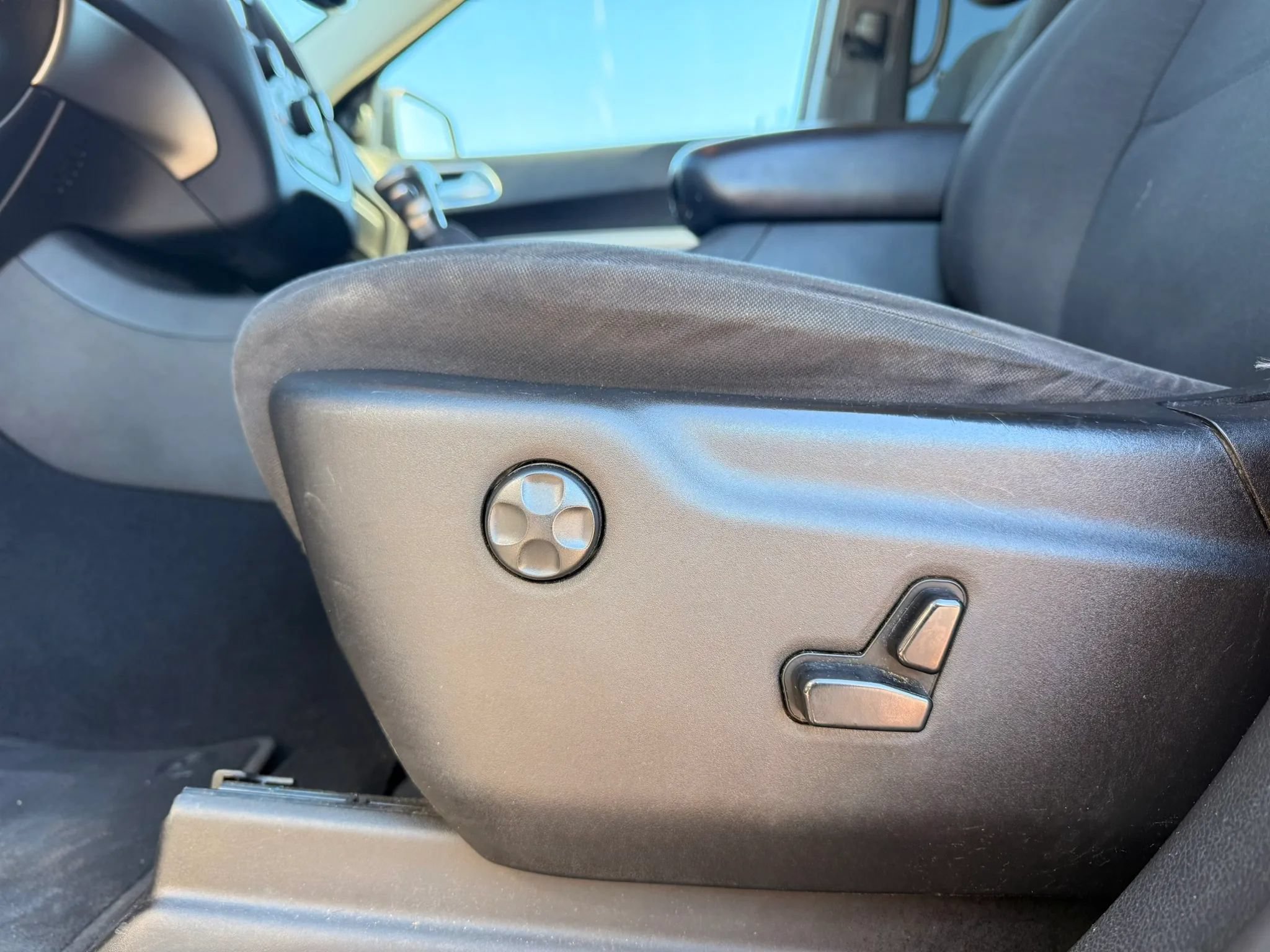 Used 2019 Dodge Durango SXT AWD/4WD image 34