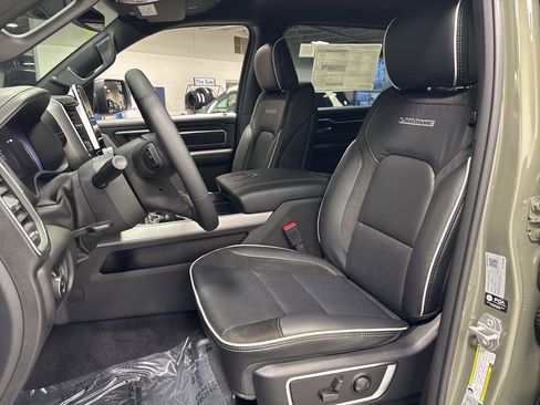 New 2026 RAM 1500 Laramie w/ Night Edition AWD/4WD image 9