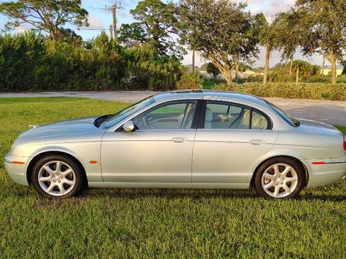 Used 2006 Jaguar S-TYPE 4.2 image 4