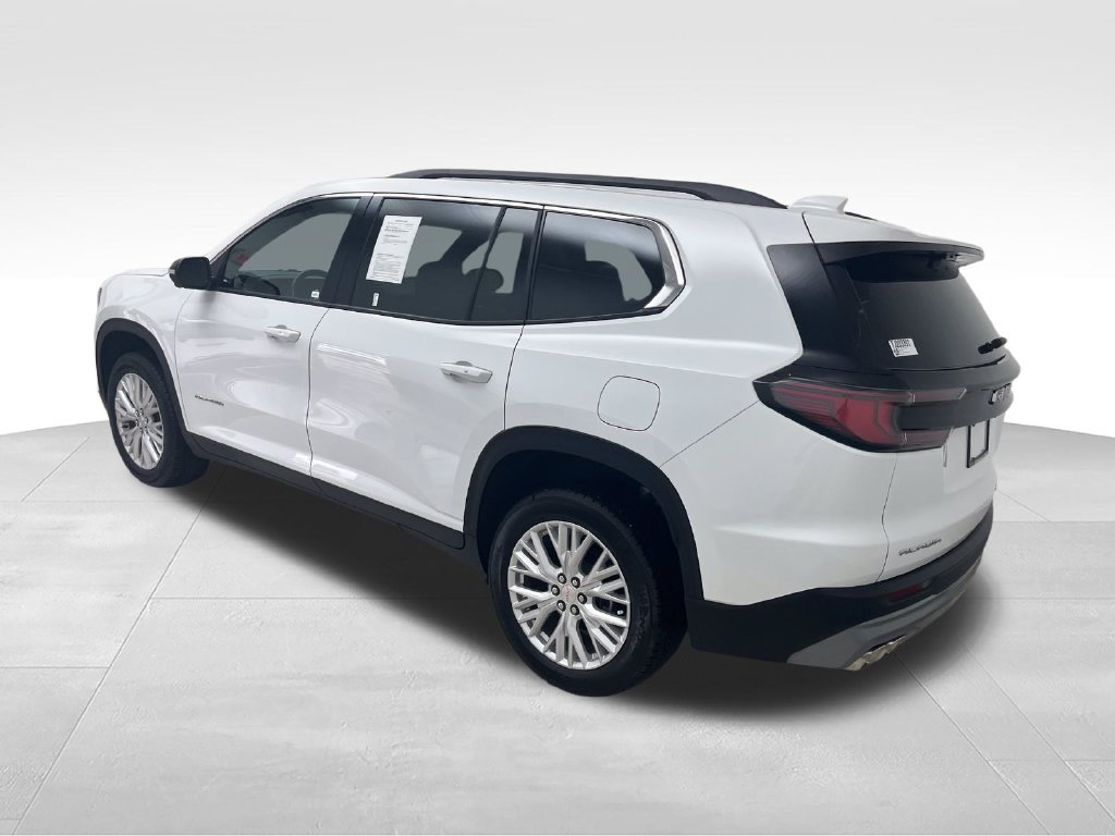 Used 2026 GMC Acadia Elevation w/ Elevation Premium Package FWD image 3