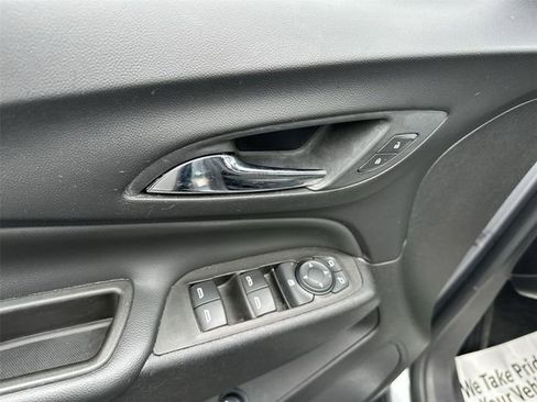 Certified 2023 Chevrolet Equinox LT FWD image 22