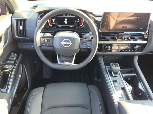 New 2026 Nissan Pathfinder SL FWD image 12