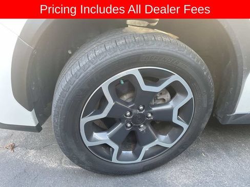 Used 2015 Subaru Crosstrek 2.0i Premium w/ Moonroof Package AWD/4WD image 2
