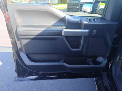 Used 2020 Ford F150 XLT w/ Equipment Group 302A Luxury image 16