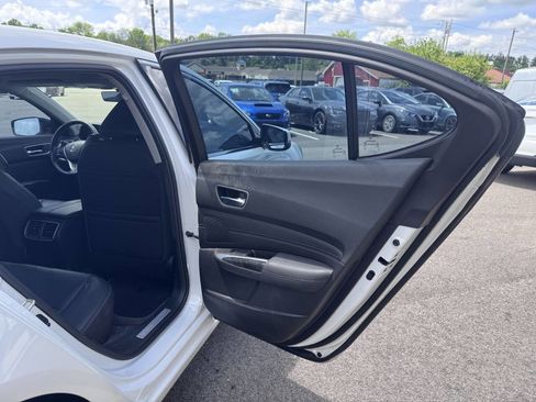 Used 2019 Acura TLX w/ Technology Package FWD image 14